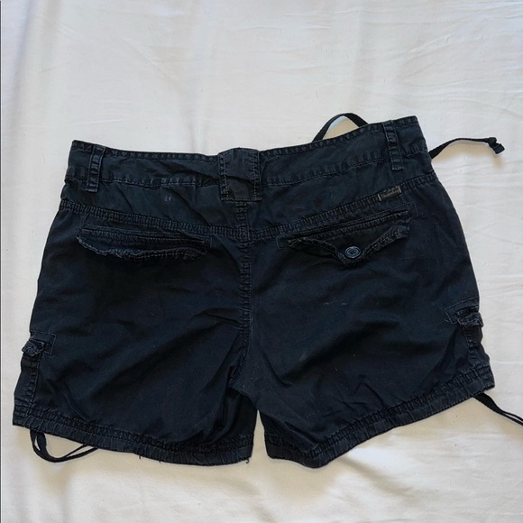 Black cargo shorts - Picture 2 of 2